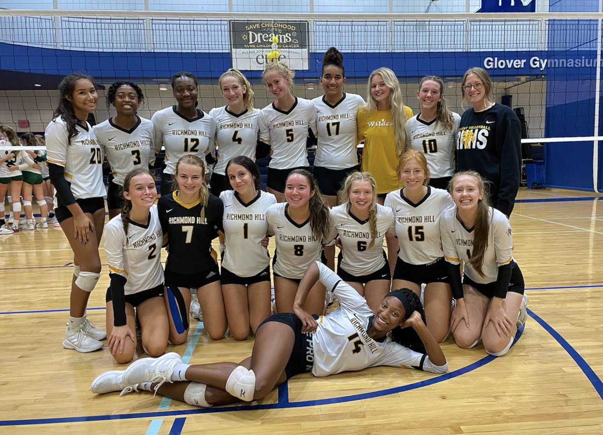 RHHS Volleyball tweet media
