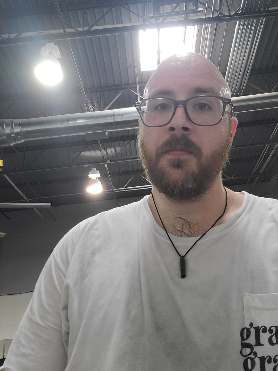 be_glorybound's tweet photo. It is hard work. Undoing years of neglect and damage is hard. Inside and outside the gym. Does it take me to my knees? Yes. Is it physically and emotionally taxing? Yes. Is it worth every drop of sweat and every tear? YES. I can do it and you can too. https://t.co/OPfGRXEkue