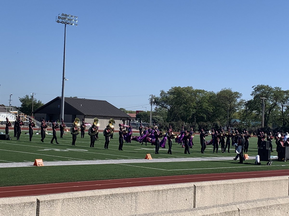 tkwapnioski's tweet photo. Great Performance by the @DiscovererWay Band and @hsbandguy at the 2021 Columbus Musical Festival Field Competition. #DiscovererBand #PandorasBox #OurMaroonShinesBrighter https://t.co/ravskCFjdg