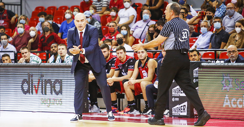 CasademontZGZ's tweet photo. Rueda de prensa - J.3 @ACBCOM

🗣 Ponsarnau: «Hemos demostrado ser un equipo al que le falta muchísimo por mejorar»

#CZASPB #LigaEndesa | #NuncaMásSinVosotros🦁