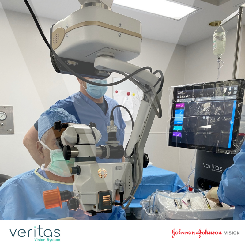 JNJVISIONEMEA's tweet photo. Congratulations to Dr.'s David Teenan, Jason Jones, and Subba Gollamudi for becoming the first surgeons to use the new VERITAS™ Vision System!

(For Safety Info: https://t.co/jXGJxjpQ6A) https://t.co/298SBipyni