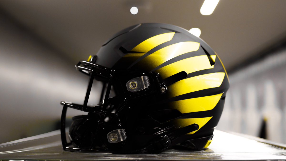 oregonfootball's tweet photo. Tonight’s lids. #GoDucks https://t.co/w1I1kBCAd2