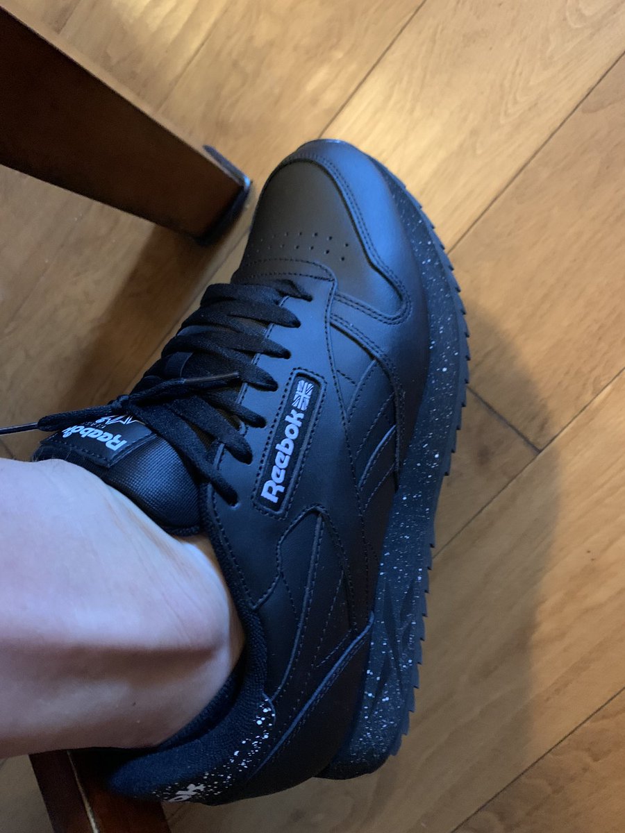 TheBigCon3's tweet photo. @Reebokfounder time to start a trend Reebok. #justmeandmyclassics https://t.co/mI0kOYma6C
