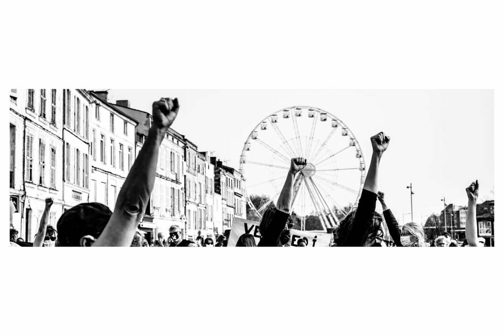 vouzelaud's tweet photo. 2021-04-02
[ Vendredis de la colère / Occuponslacoursive2021 / Coop'Art'17 #occuponslacoursive ]
©MathieuVouzelaud https://t.co/Dj6MQb9pVd https://t.co/mrBfXHw5CF