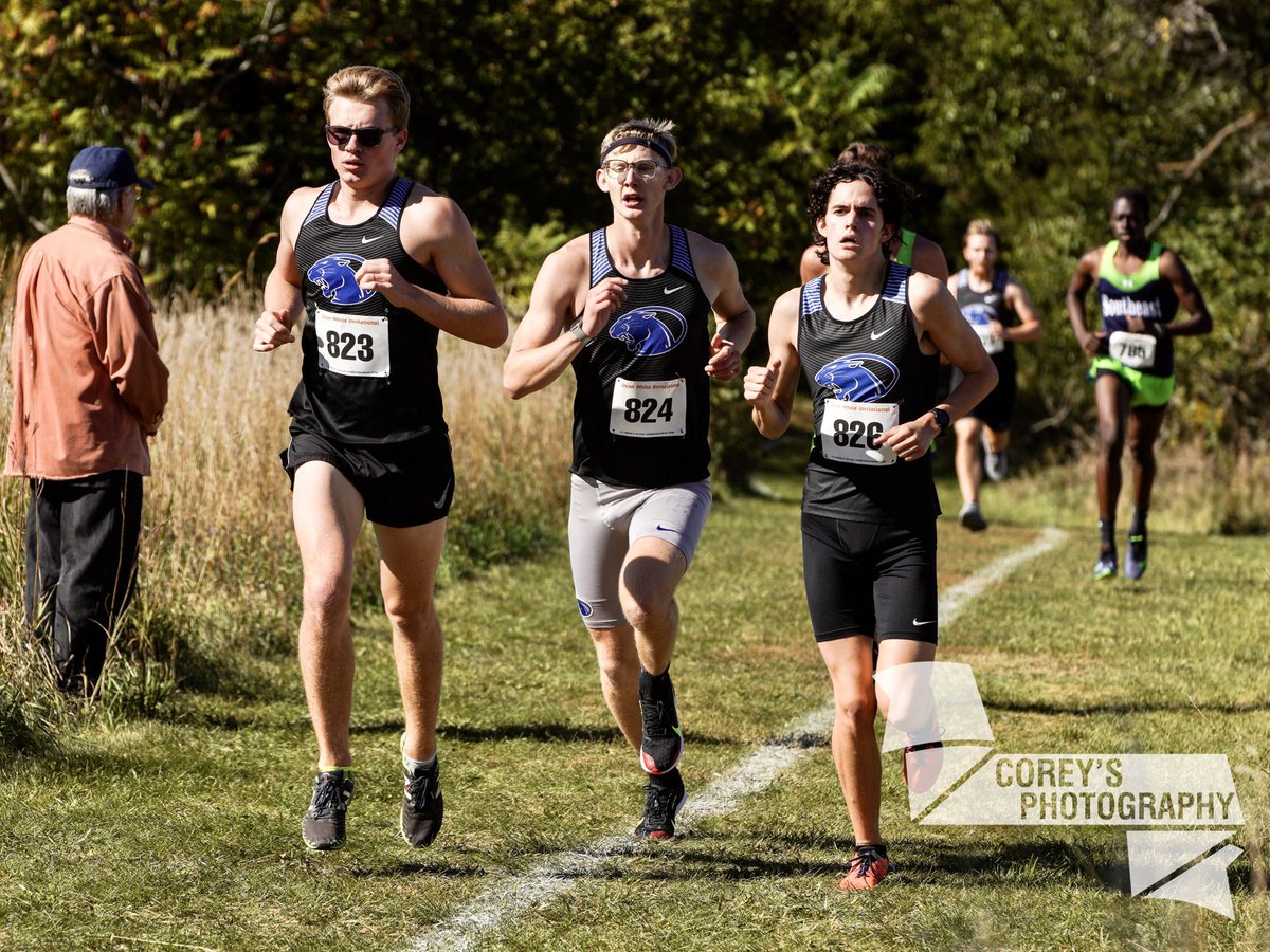 CoreysPhotos18's tweet photo. What a beautiful morning for a cross country meet! Great job today! @YCPanthersXCTF #ycxc #ycpanthers #yorkcollege @ycathletics @YorkCollegeNeb #crosscountry #xc #SonyAlpha https://t.co/7CTjSuG4mu