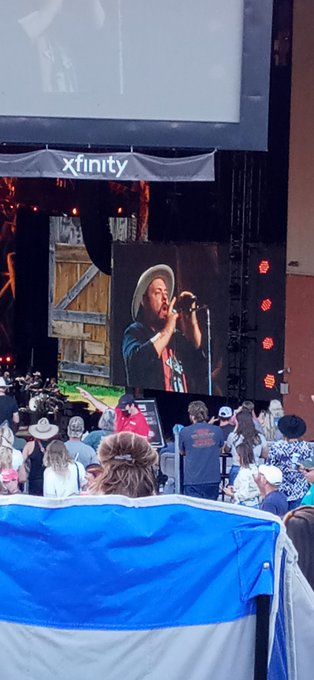 Watching Nathaniel Rateliff and the Night Sweats at #FarmAid2021 https://t.co/YHUPdL25J1<a href="/tag/farmaid2021"class="tags"><span>#farmaid2021</span></a>