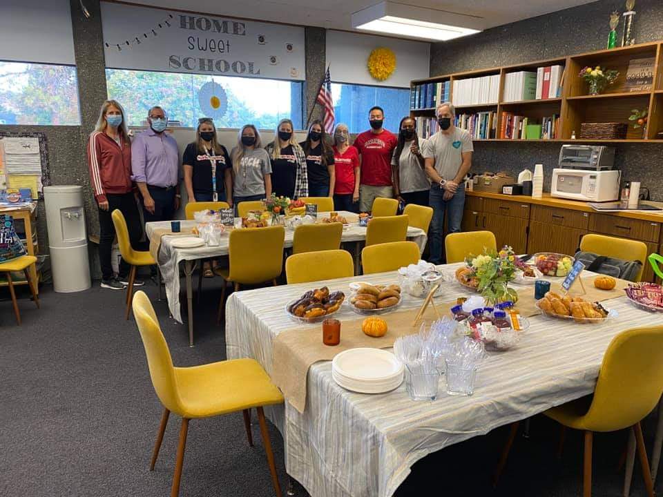 EchoCompassion's tweet photo. Yesterday, @echochurchlive South San Jose was able to serve teachers at @sakamoto_ogsd!

These teachers have poured out so much over the past couple years. Thank you to all the teachers, faculty, &amp; staff who keep showing up &amp; investing in the next generation.

#forthebay https://t.co/YUwxSJjpZd