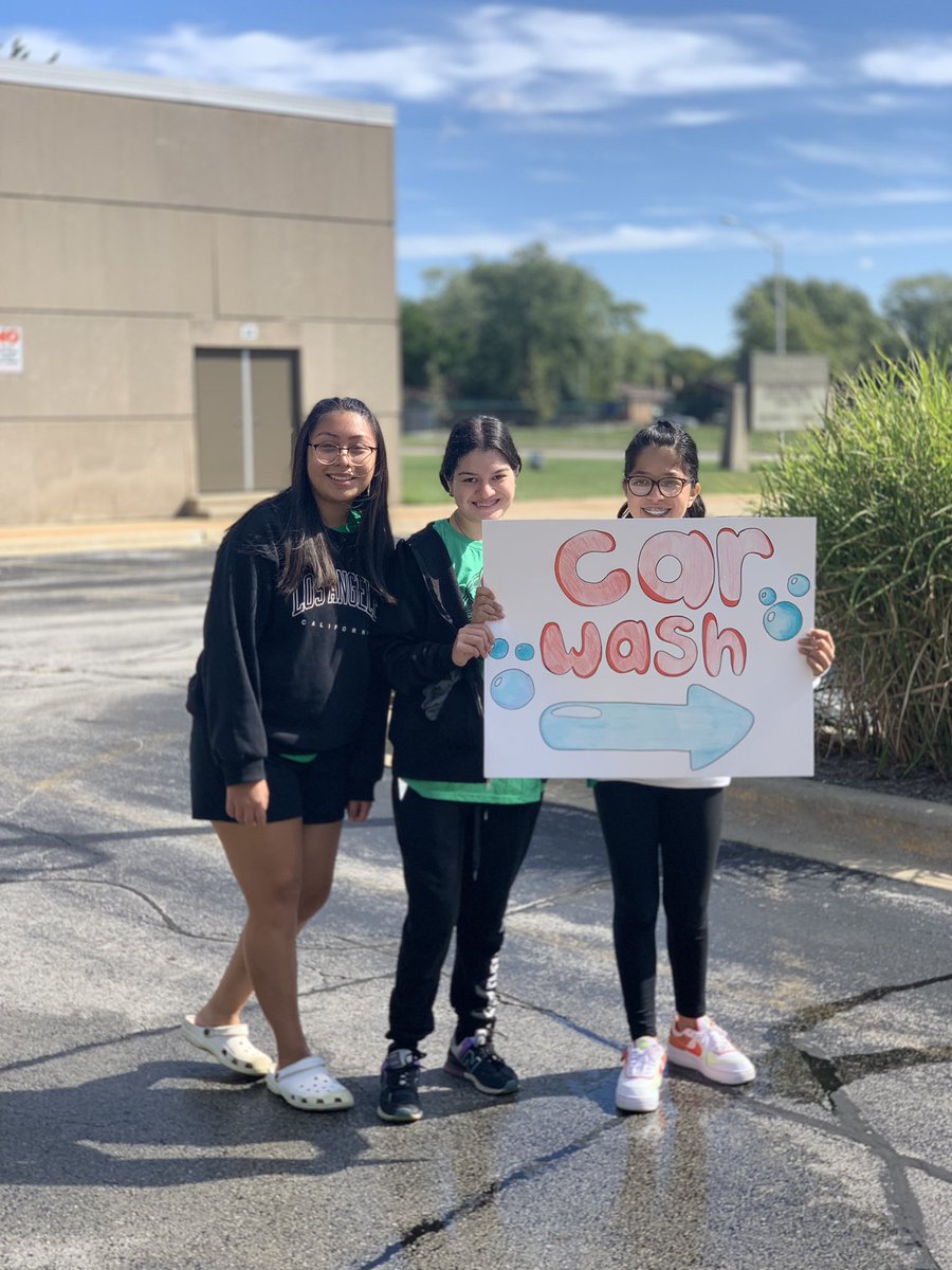 SraTorres3's tweet photo. Car wash today at OLCHS from 11-4:00, come support OLAS! 🚗 https://t.co/dqcijr3brf