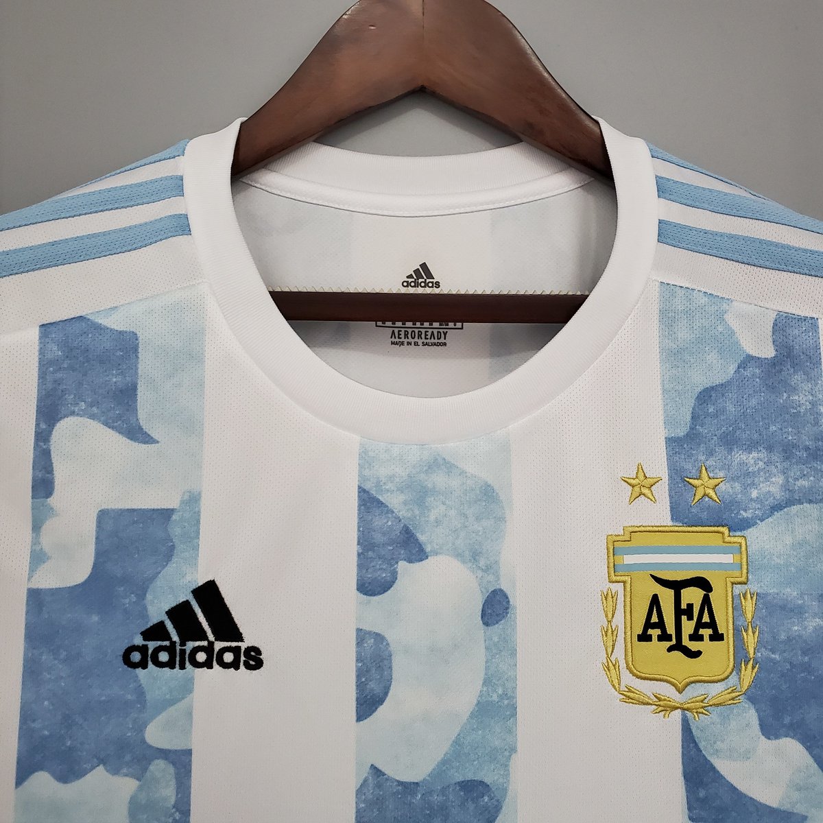 OutletFirst's tweet image. ARGENTINA 21/22 l HOME 🔥

💰 Valor:
• R$ 149,99

👕 Tamanho:
• P ao GGG

ADQUIRA A SUA PELO NOSSO WHATSAPP, LINK NA BIO 🔥

#nike #adidas #futebol #tenis #camisa #camisadetime #ucl #champions #novidades #goiânia