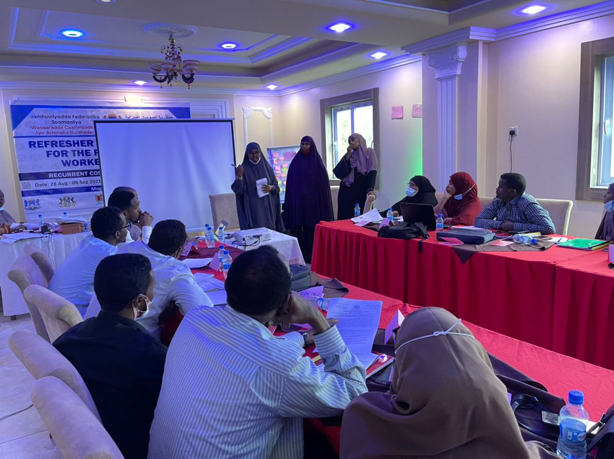 RcrfSomalia's tweet photo. 30 health professionals from all Federal Member States and Banadir Region have been trained by the ministry of health through the RCRF project of the world Bank in order that they train Female Health Workers in all over Somalia. @RCRF and  #MarwoCaafimaad. https://t.co/B9j7doqG3k