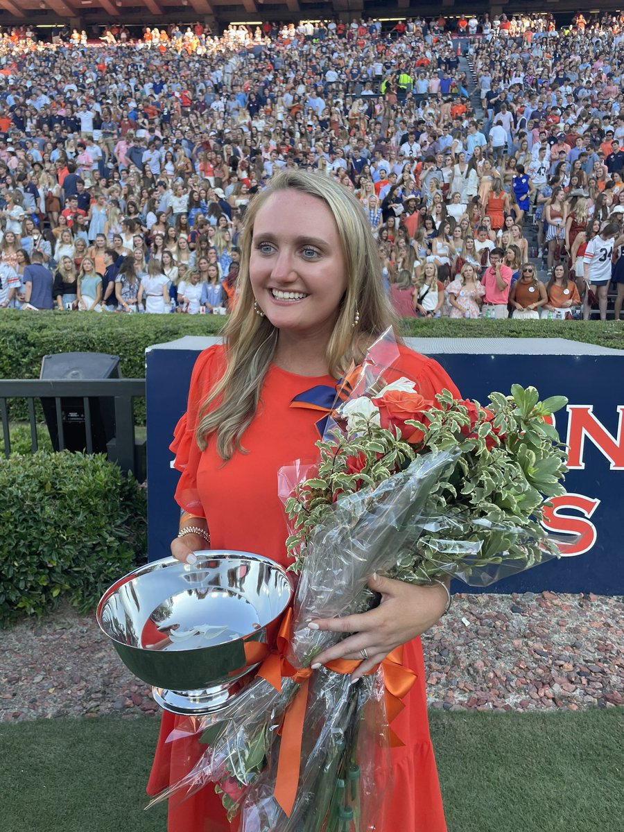Congratulations to our new Miss Homecoming, Lady Frances Hamilton! #WarEagle