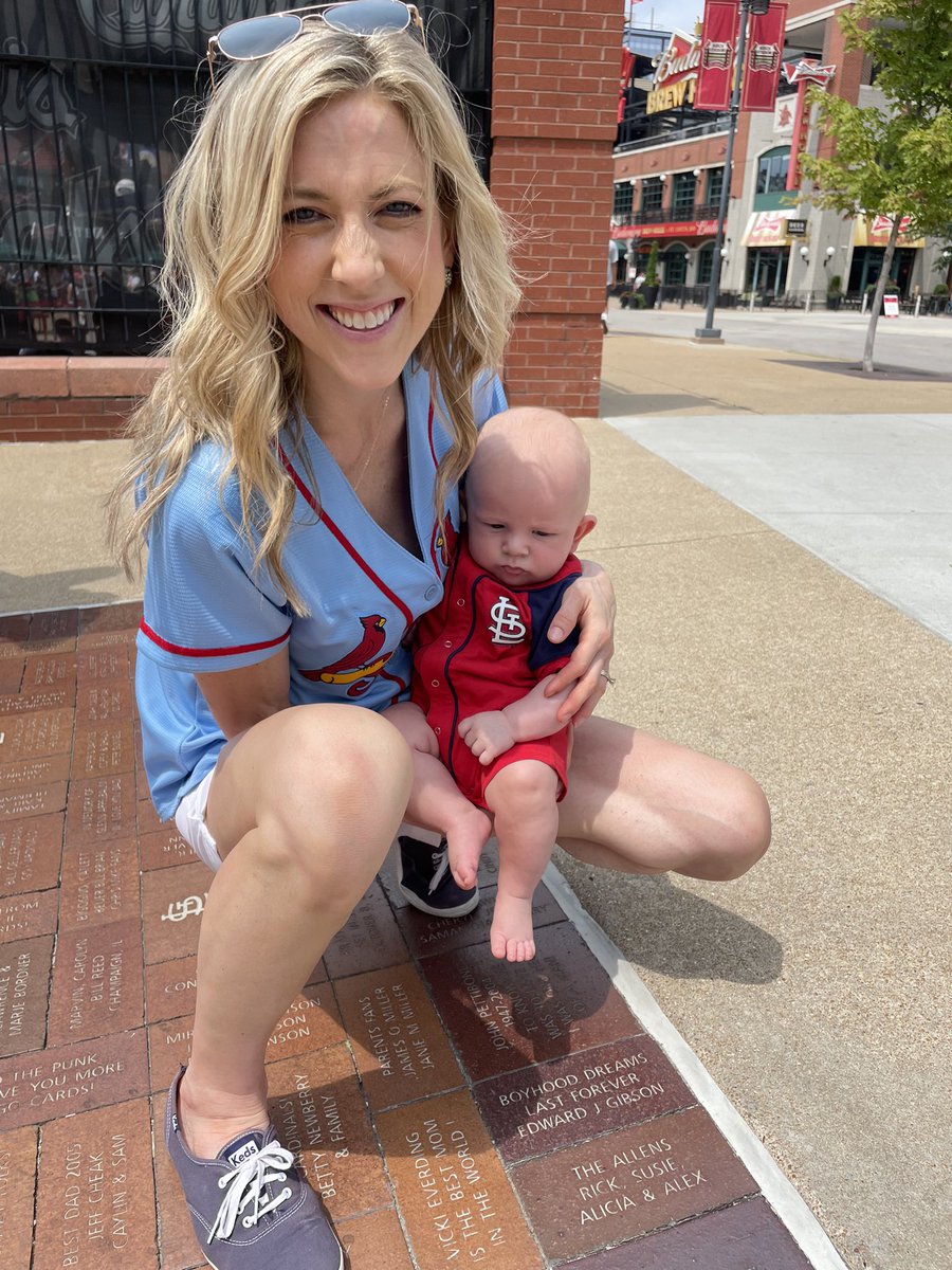 Allen58Rick's tweet photo. Happy Daughter’s Day to my amazing daughter and recent new momma, @aliciaharrell21. Lots of love!! ❤️❤️ https://t.co/CdILxPZGvK