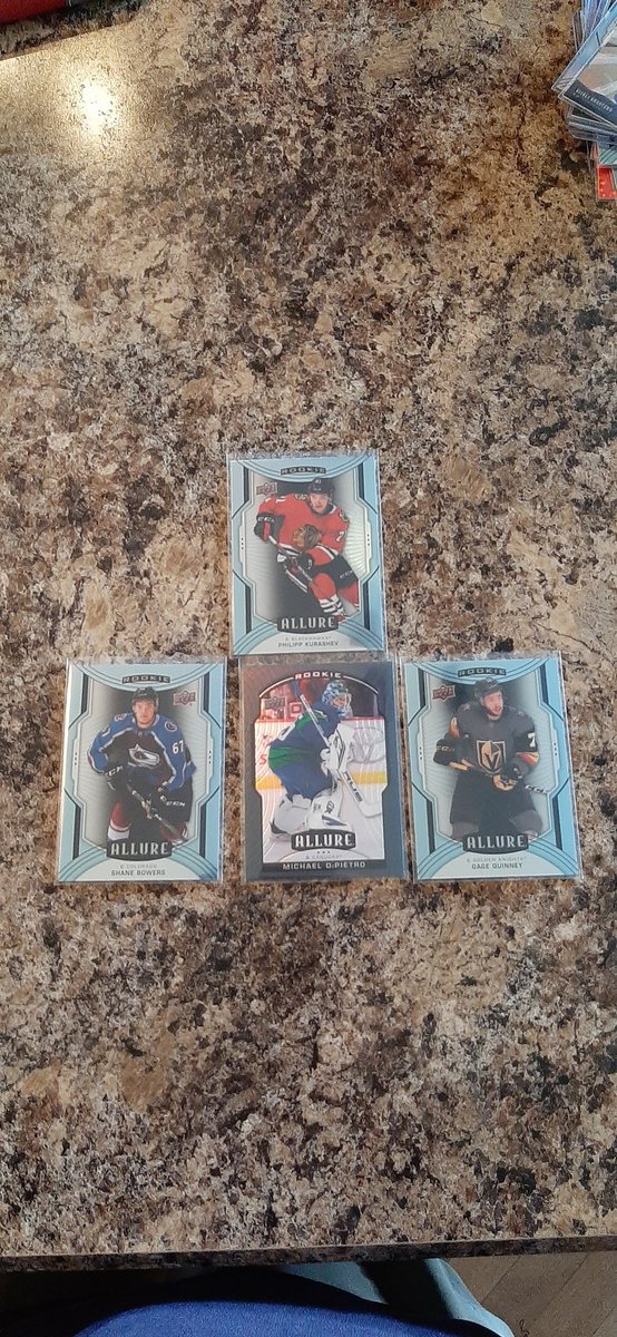 perdue_school's tweet photo. @watCHANEYebrow Nice...just got done ripping with the parents and got 2 auto's and some nice cards... good luck on your blasters Cody!! https://t.co/BAXg9UO9wd