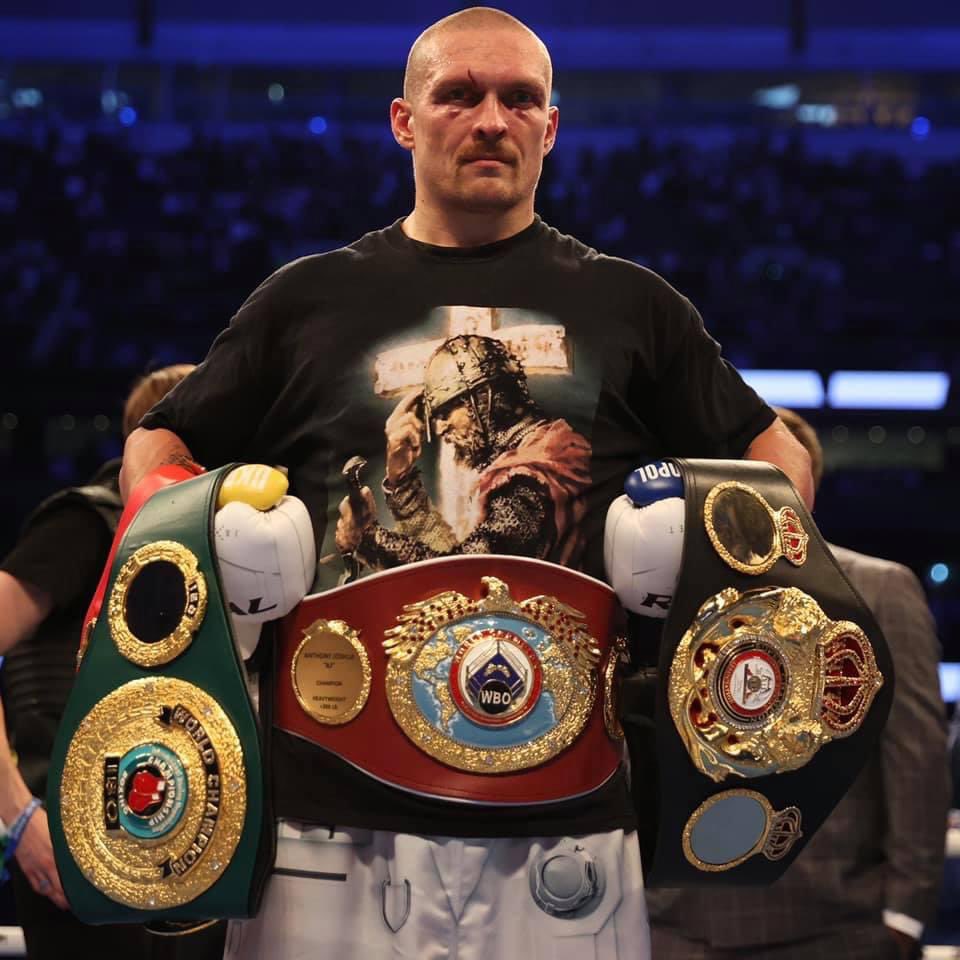 scoreboardUS's tweet photo. USYK MAKES HISTORY

#Usyk becomes just the third man to win world titles at cruiserweight and heavyweight with a brilliant performance to dethrone Anthony Joshua.

#Boxing #JoshuaUsyk https://t.co/Keg7BGVB59