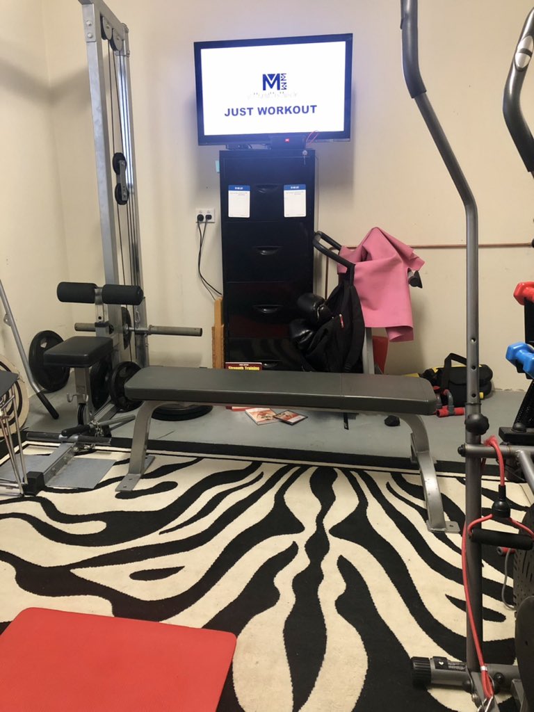 tzandrew's tweet photo. Day 35 of getting some @mrandmrsmuscle in #LockdownLife https://t.co/lELB4ErwyH