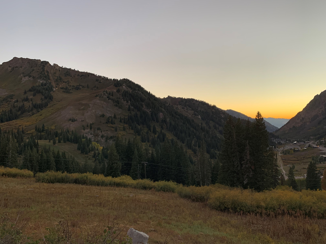 To more fall evenings like this.

#alta #altautah #discoveralta #altaskiarea #utahsports #utahlove #traveling #staylocal #wintertravels #utahmountains #visitutah #wintervacation #utahrocks  #rustlerlodge #skialtaskirustler
