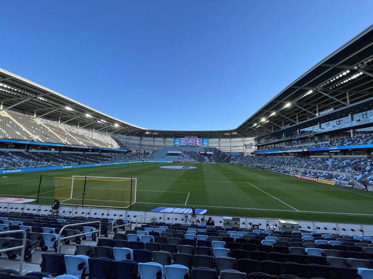 DHS_Bsoccer's tweet photo. Victory game!! #soccerfan #W #AllianzField #Mnloons #thegrasslooksgood https://t.co/5gWAF21wRC