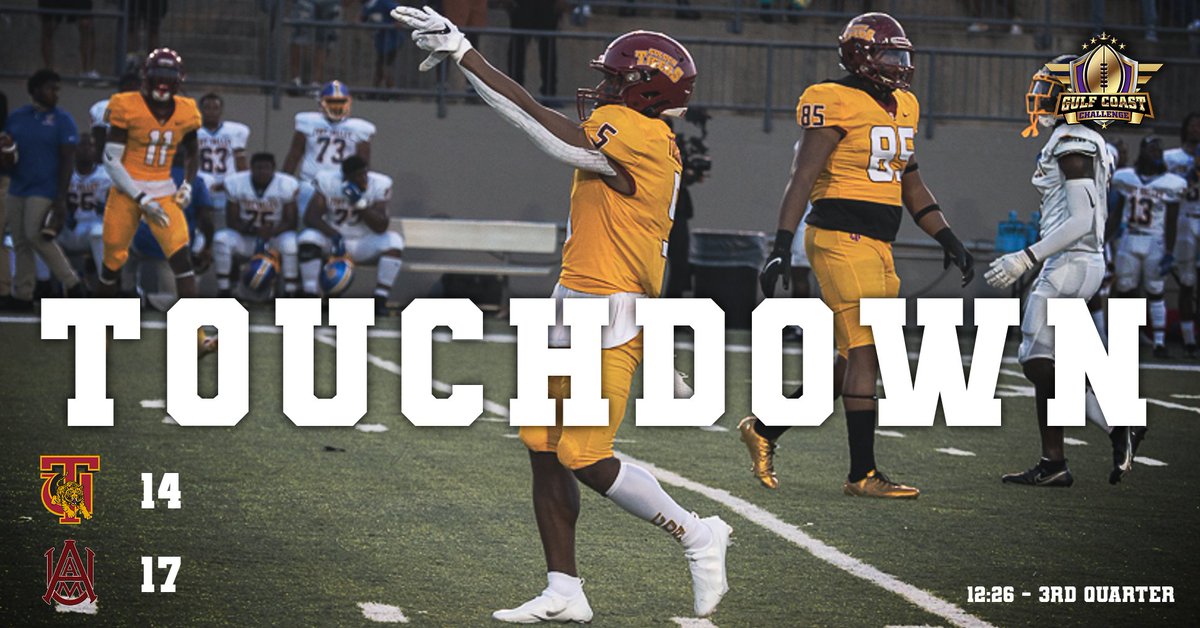 Bryson Williams to Steven Hodges for a 6-yard TUSKEGEE TOUCHDOWN!!!!

Statement drive to open the second half by the Golden Tigers.

6 plays | 42 yards | 1 touchdown

Great field possession was provided by Latrevien O'Neal's 40+ yard kickoff return

🏈 #Skegee 🏈