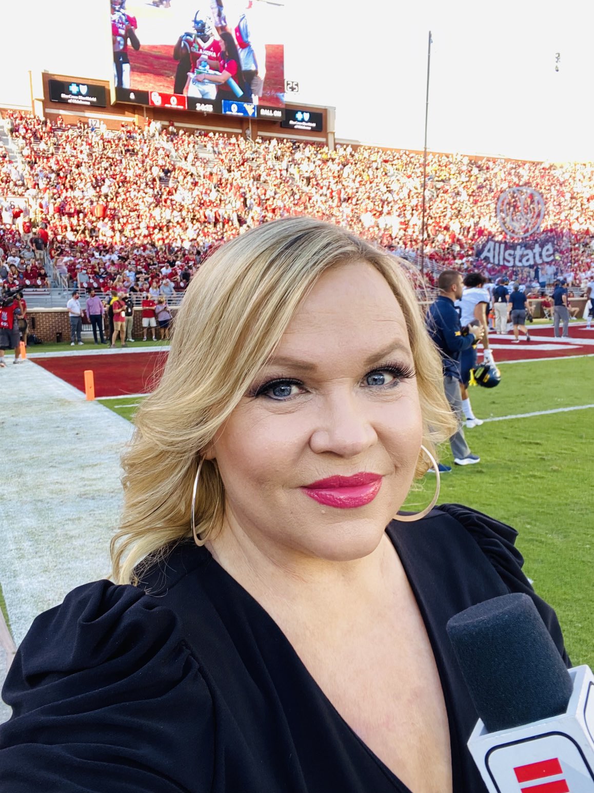 Holly Rowe on X: Just gonna leave this here. Best champ outfit ever. ⁦@ dawnstaley⁩ another hit ⁦@LouisVuitton⁩  / X