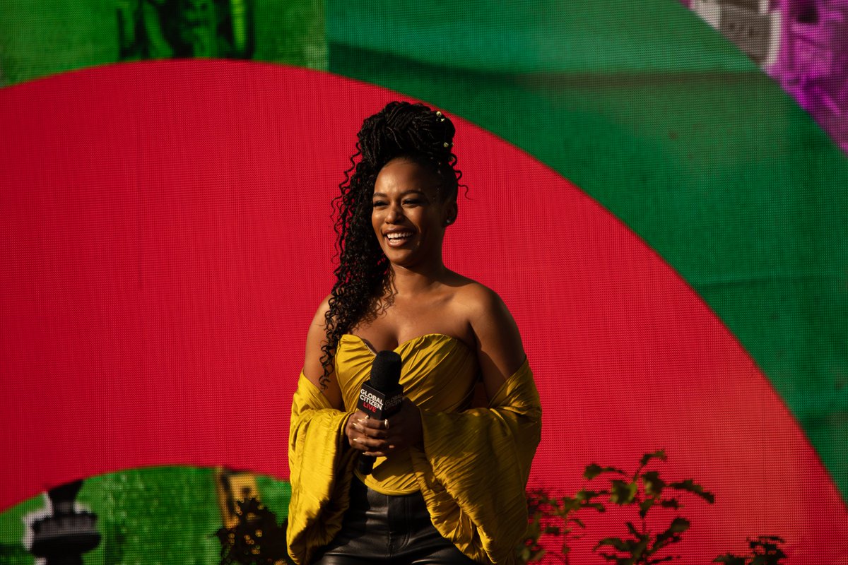 "Without vaccines and other lifesaving tools, Africa and the rest of the world will continue to be set back in the cause of defeating poverty. We simply cannot let that happen!" – <a href="/NomzamoMbatha/">Nomzamo Mbatha</a> #GlobalCitizenLive