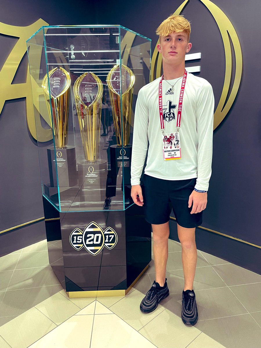 HaydenGarrisonn's tweet photo. Great day at The University Of Alabama!🐘
@ChelseaHornets @GoodwinCoach @freddierch8 https://t.co/lGzqRATlea