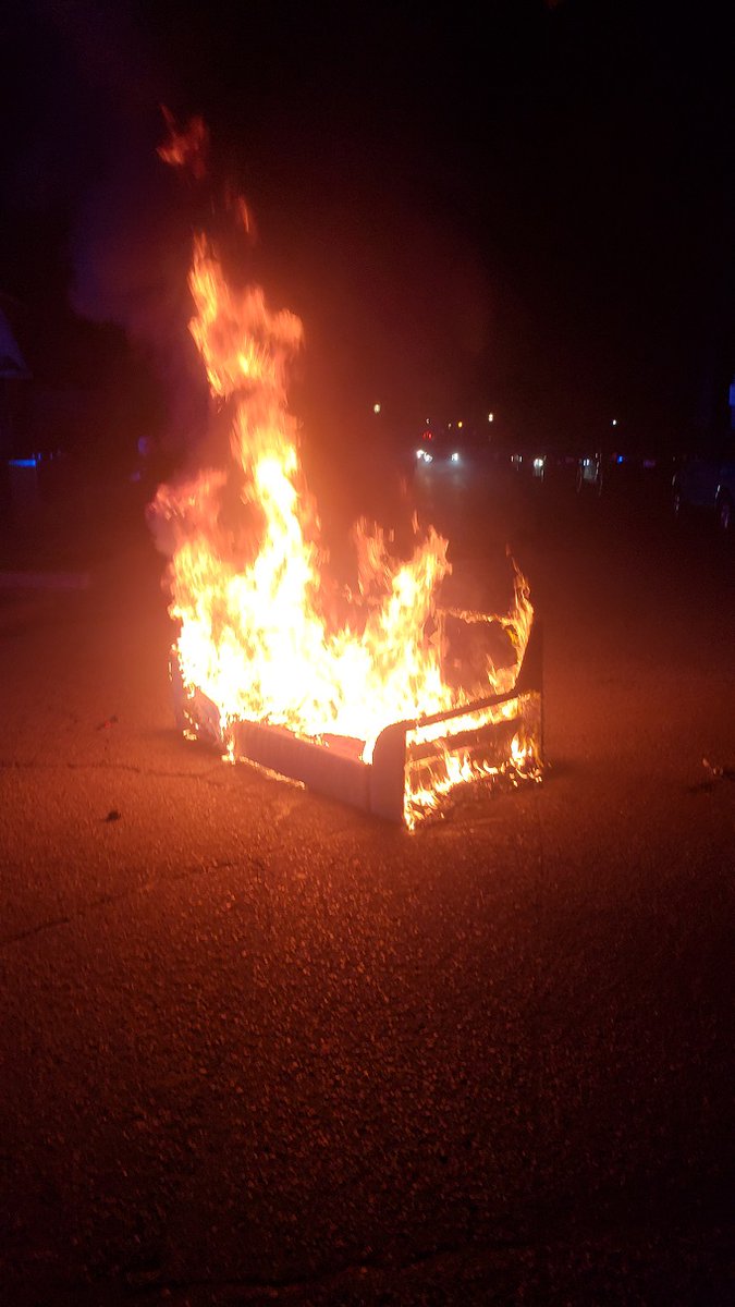 MSUDersh's tweet photo. Never change, East Lansing #GoGreen #GoWhite #CouchFire https://t.co/392SAaLm3K