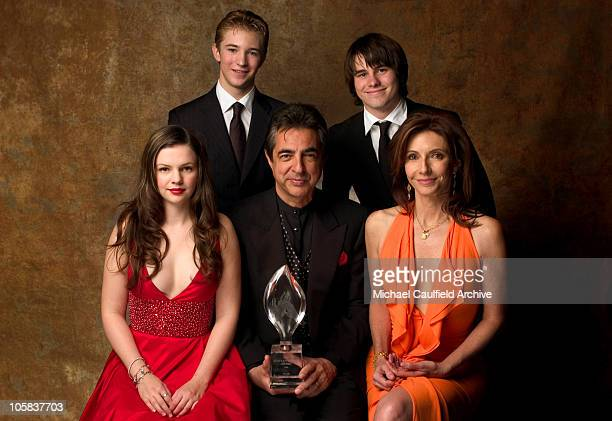 k50cullen's tweet photo. In 2003 and 18 Years Ago, #JoanOfArcadia premiered on @CBS on this day and hopefully the show gets revisited someday RT and Like if you remember this show (@JoeMantegna, @MarySteenburgen, @ambertamblyn, @JasonRitter, @MichaelWelchAct, @Chris_Marquette, #BeckyWahlstorm, https://t.co/Ez0VFeOi4E
