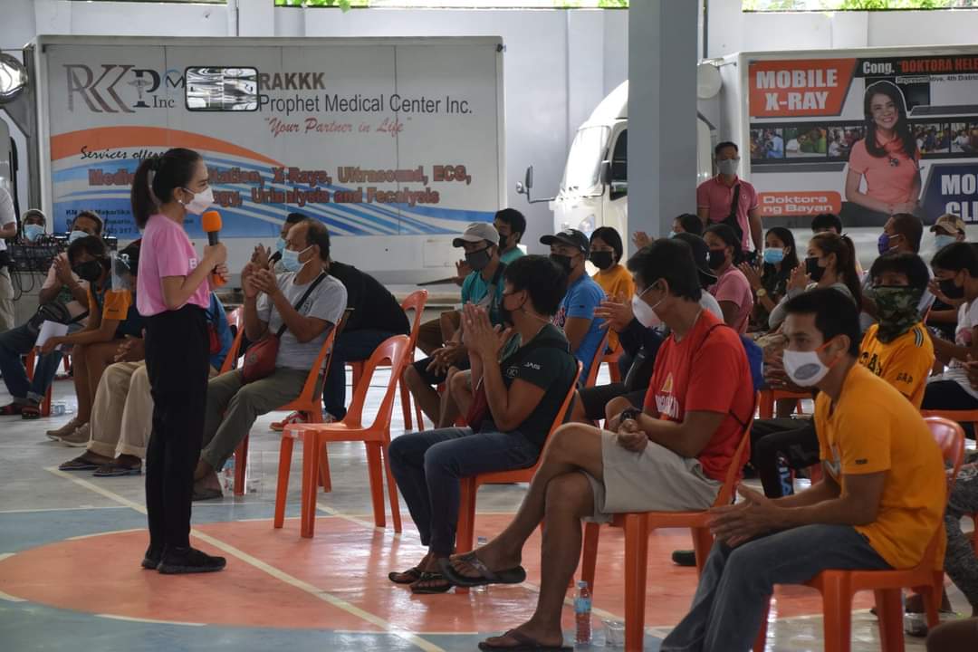 DoktoraHelenTan's tweet photo. Nakatanggap na ng kanilang sweldo ang iba't ibang beneficiaries ng TUPAD or Tulong Panghanapbuhay sa Ating Disadvantaged/Displaced Workers Program ng DOLE.
#STAN
#SarilingSikapProgram https://t.co/3EXOMoKJDF