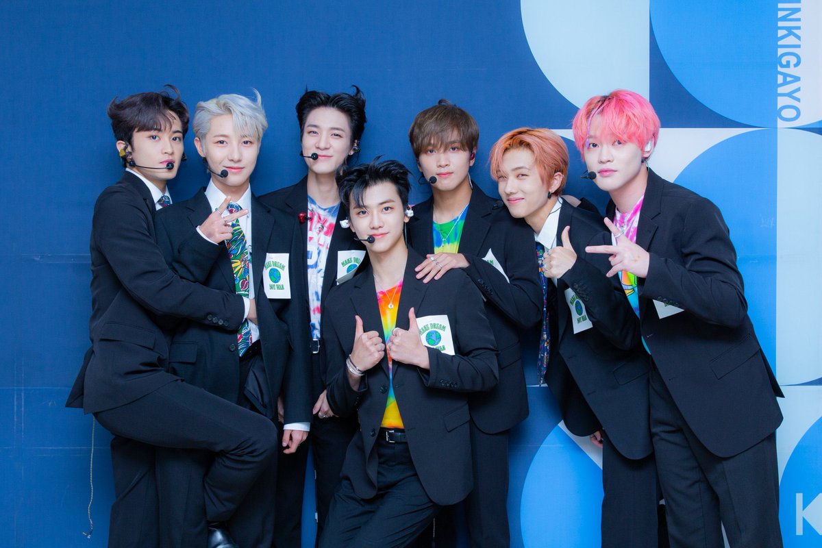 on_urmarkk's tweet photo. NCT 127 and NCT DREAM on Inkigayo is 💕✨ https://t.co/uZoR2yoXGF