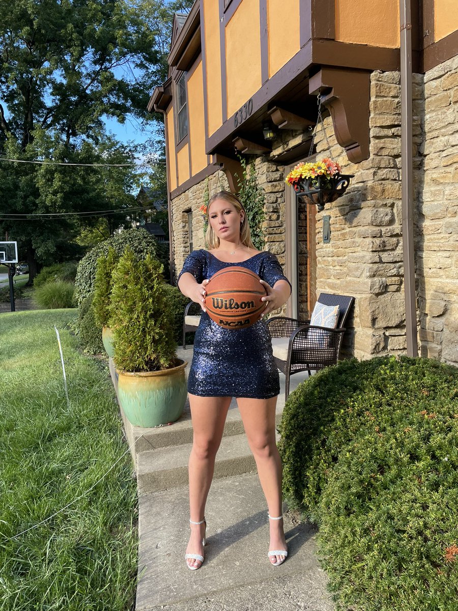 You can be strong and beautiful. Sursum ad summum. #hoco2021 <a href="/mcconn_sophia/">Sophia McConn</a>