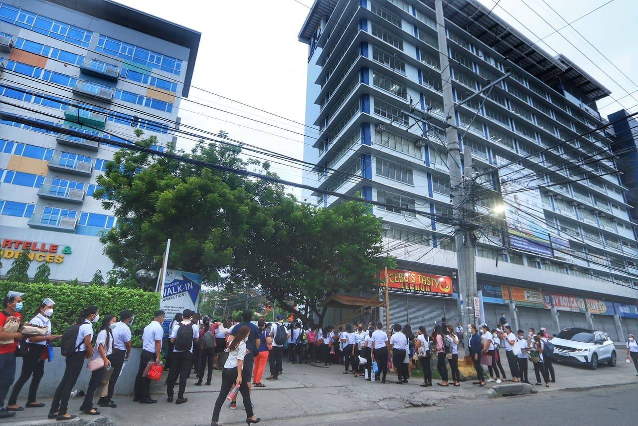 SunStar Cebu on Twitter "Takers of the Licensure Exam for Teachers