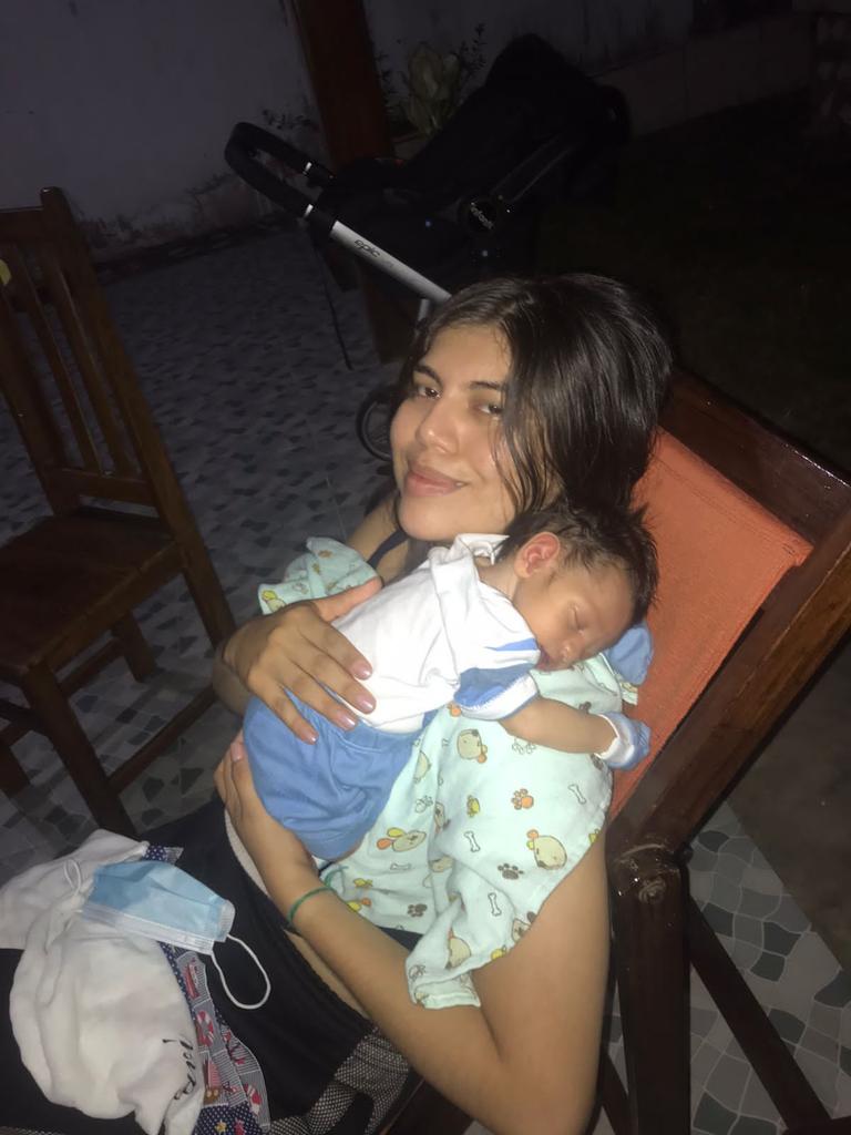 louisereisx's tweet photo. Eu não tô apaixonada por um bebê de 15 dias, neeee? Ainnnnn #Rhavi https://t.co/O6li1engRj