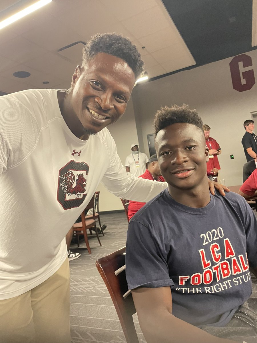 DavidsonGideon's tweet photo. Honored to be offered today by the University of South Carolina. #SEC @LCA_Football_ @MoHard20 @LauerFBU @AlPopsFootball @PrepRedzoneVA  @Rivalsfbcamps @FBUAllAmerican @MaxPreps @od_zach  @dillonstowers3 @DavisLane_ @jaylinbelford @KidFitMinistry @247Sports @GamecockFB https://t.co/cDnE8ia7zd