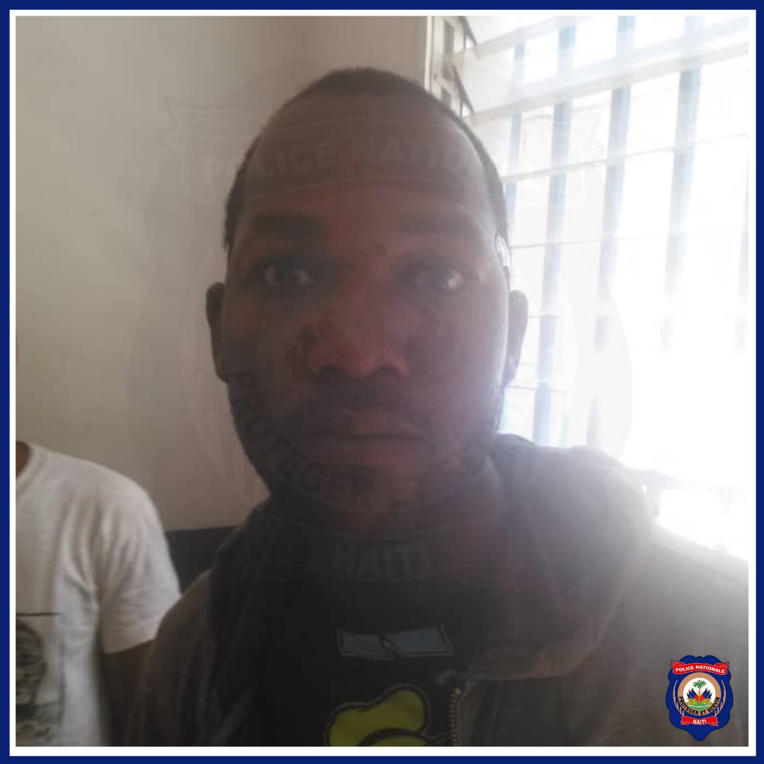 pnh_officiel's tweet photo. 🔵 Suite à des cas d'enlèvement enregistrés à Gros-Morne, des opérations policières ont été menées par la police de cette région de concert avec la SDPJ/DDA. Ainsi, les nommés Jovens Etienne, 32 ans, Julner Elisée, 36 ans, Jean Papy, 19 ans et Etienne Wilfrid, 26 ans,…(1/2) https://t.co/e5rVQ8Dz4k