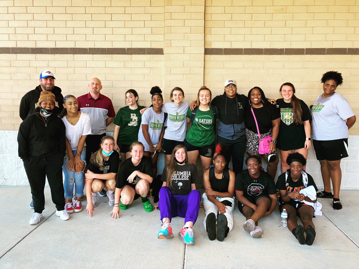 RBHSwbb's tweet photo. Shout out to our alumni for coming out to support the girls. The culture here is something out of this world! #getitdone #culture #strongestbond #biggerthanbasketball https://t.co/6mUzseNk35
