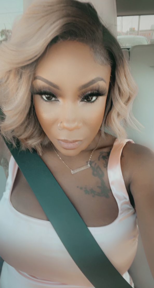 Only1Shana_MUA's tweet photo. These bundles were dark/natural colored before I lifted them. Safe to say she's a happy camper! 🥰
(Install by #4everNika on IG & hair is from #yummyextensions) https://t.co/OCDdFT9PgY
