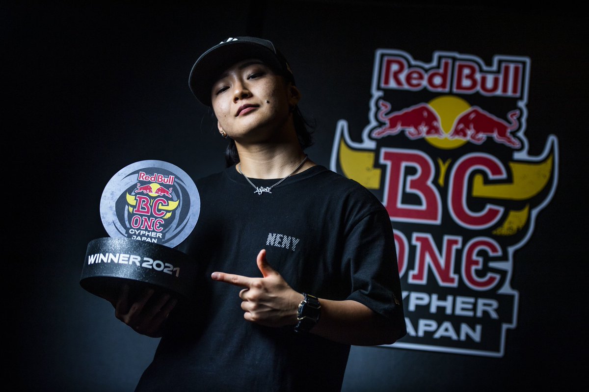 bgirl_ayane's tweet photo. RedBull BCONE CYPHER JAPAN優勝しました🏆
自分らしく踊り切れて、この結果がついてきたのが本当に嬉しいです😭
まずは世界各国の覇者が集まるLast Chance Cypherが待っているので、そこで一戦一戦全力で戦って、Finalに進みたいと思います🔥
沢山の応援ありがとうございました😭❤️‍🔥 https://t.co/RdFdWsEk8n