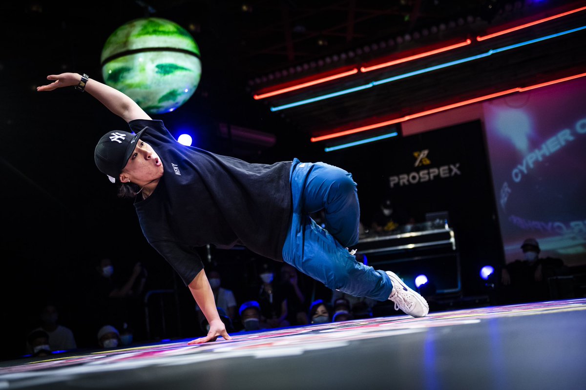 bgirl_ayane's tweet photo. RedBull BCONE CYPHER JAPAN優勝しました🏆
自分らしく踊り切れて、この結果がついてきたのが本当に嬉しいです😭
まずは世界各国の覇者が集まるLast Chance Cypherが待っているので、そこで一戦一戦全力で戦って、Finalに進みたいと思います🔥
沢山の応援ありがとうございました😭❤️‍🔥 https://t.co/RdFdWsEk8n