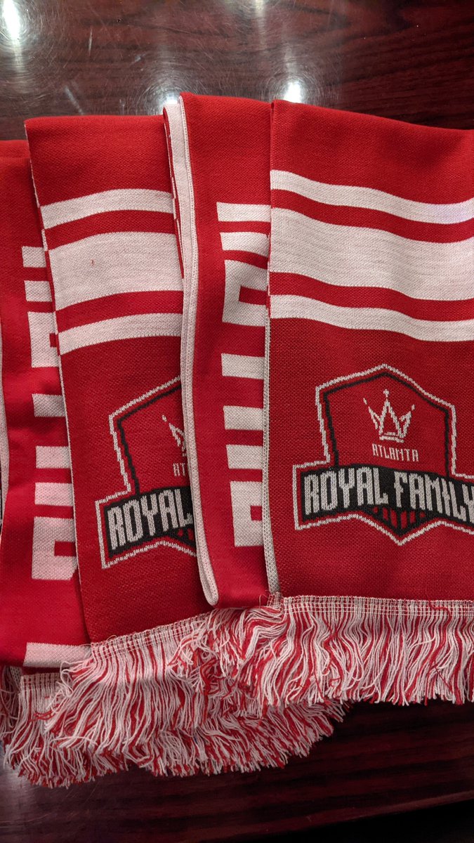 ATLPhoenixGuard's tweet photo. 🚨 Giveaway Active!
📝Atlanta Royal Family Scarf
🖥️ https://t.co/pZRwhW5zSE
#LetItReign
#OWL2021
#ATLRoyalFamily👑 https://t.co/XbauNBrTHV