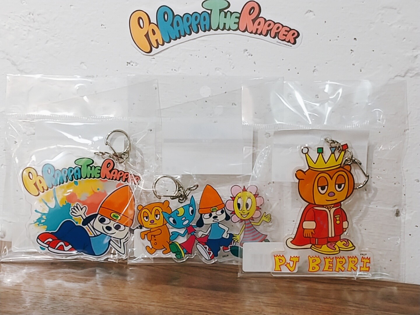 Graffart Shop 池袋本店 商品のご紹介 パラッパラッパー デカアクリルキーホルダー 01 メイン キャラクター 02 パラッパ 03 Pjベリー ポップでかわいいアクリルキーホルダー 存在感も抜群です 通販 T Co Rghhinadnv グラフアート