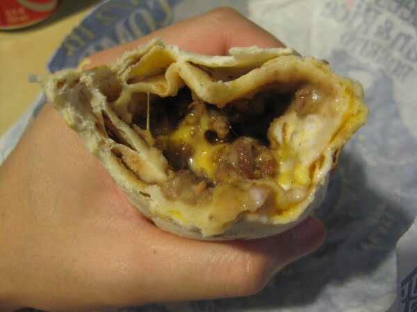 Pableezy96's tweet photo. Celebrating Hispanic heritage month with a delicious beefy 5 layer burrito from my favorite establishment @tacobell 😋 https://t.co/Pnlf12j4cS
