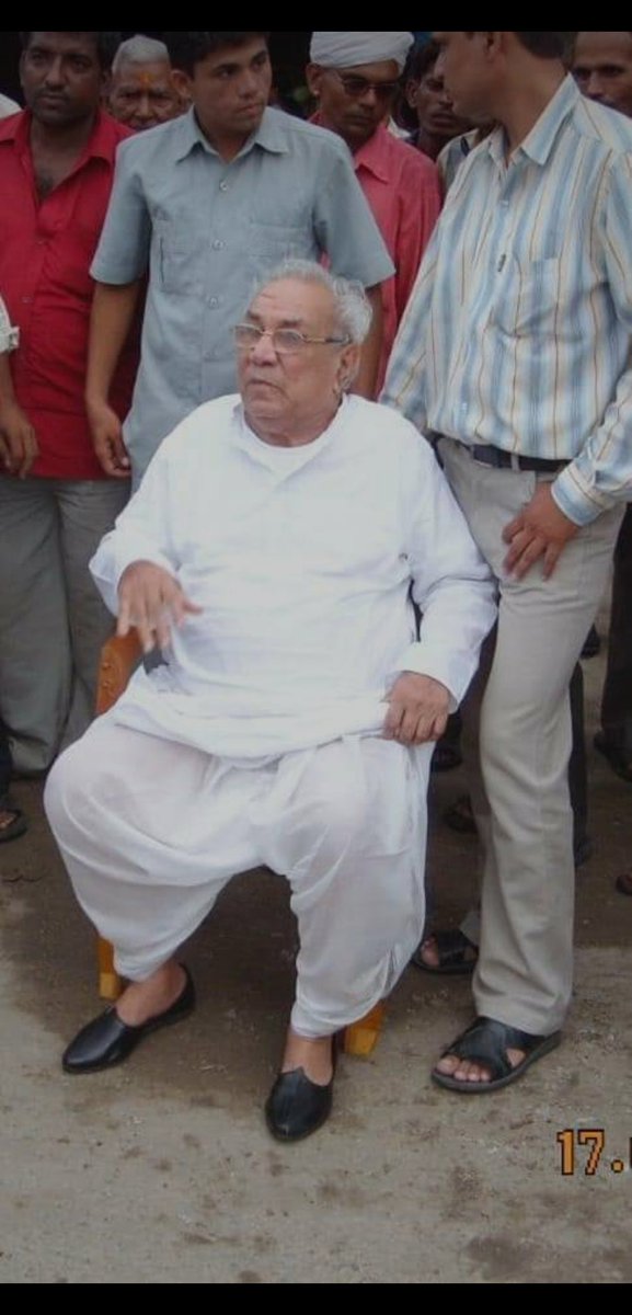 JauraVaneet's tweet photo. The 21st century divine automatic yoga
Translation: "For the protection of the good, for the destruction of the wicked and for the establishment of righteousness, I come into being from age to age."
#todogoodforhealthathome https://t.co/GluF0JT8B6
