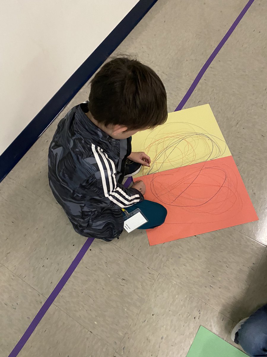 MichelleYSmith3's tweet photo. Rogers 2nd and 3rd graders explore ART and Music connections through Kinetic Line Art…#synesthesia @RogersFrisco @friscofinearts #RogersFrisco2021 https://t.co/pYqoOhbKbG