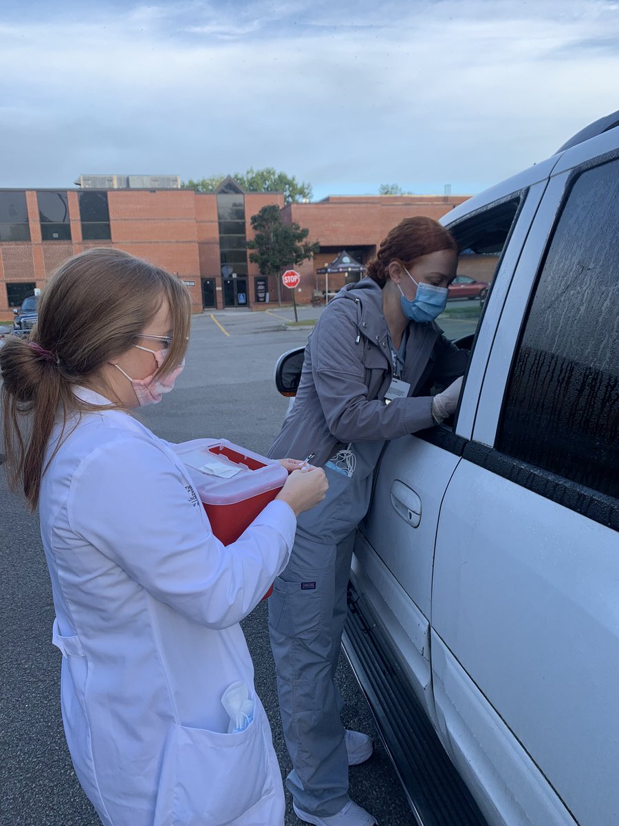 carrie_bailey's tweet photo. Absolutely love serving this community @AustinEastHS @utknursing #stillnogasstationchicken https://t.co/UzKRnjayY3