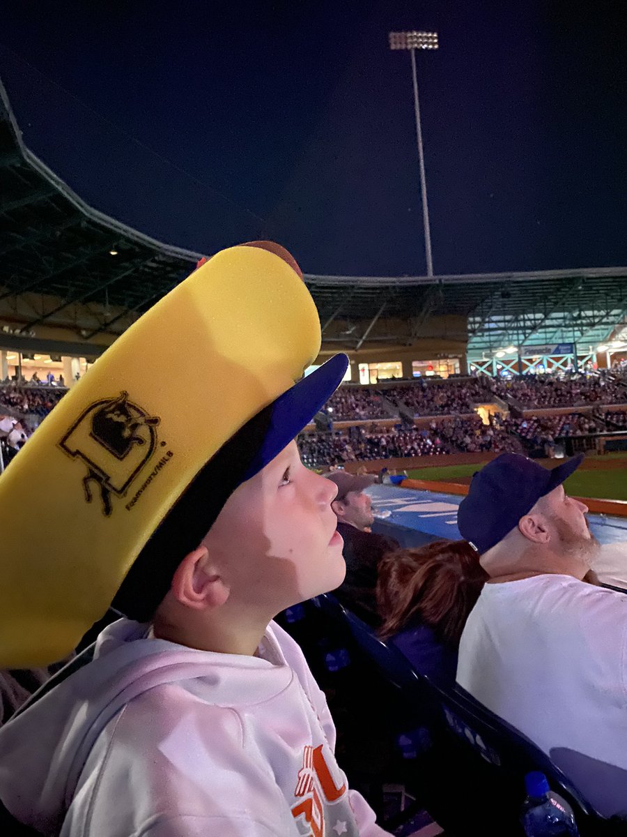 Pjholmes99's tweet photo. One more @DurhamBulls game for the season, one more win, one more walk off, and one more fireworks display. @DurhamBulls he wants to know if he can wear the hotdog hat to school on Monday, what do you think? https://t.co/LRxfxBrZU8
