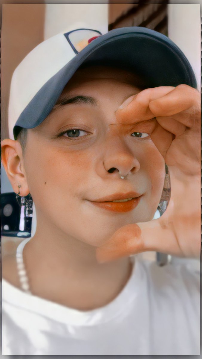 kevlexsp's tweet photo. Nosotr@s no somos un fandom somo una Familia que estando cerca o lejos apoyamos a @XKevle pase lo que pase siempre estaremos para ti mi niño te recuperaras muy pronto Tenlo por seguro te queremos 💕❤ 
#OramosPorTuSaludKev
#FuerzaKevlex
#ContigoSiempre
#TeQueremosKevlex https://t.co/jZoFPdw9f8