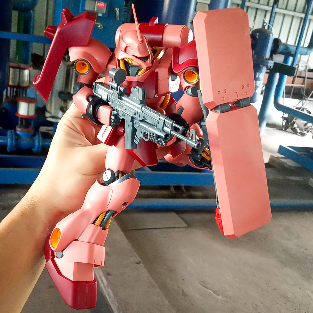 MaveriqGunpla's tweet photo. AMS-119C Full Frontal's Geara Doga
Action shots

#mobilesuit #gunpla #mastergrade
#ams119c #gearadoga #fullfrontal
#neozeon #zeonremnant
#gunplaphotography #gundamphotography https://t.co/nTjKNsLqSz