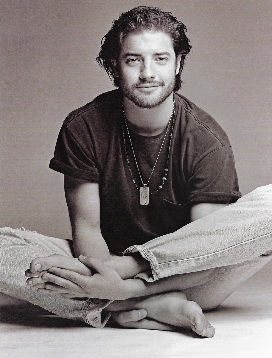nerdist's tweet photo. RT for Brendan Fraser https://t.co/ynfxpTuKi6