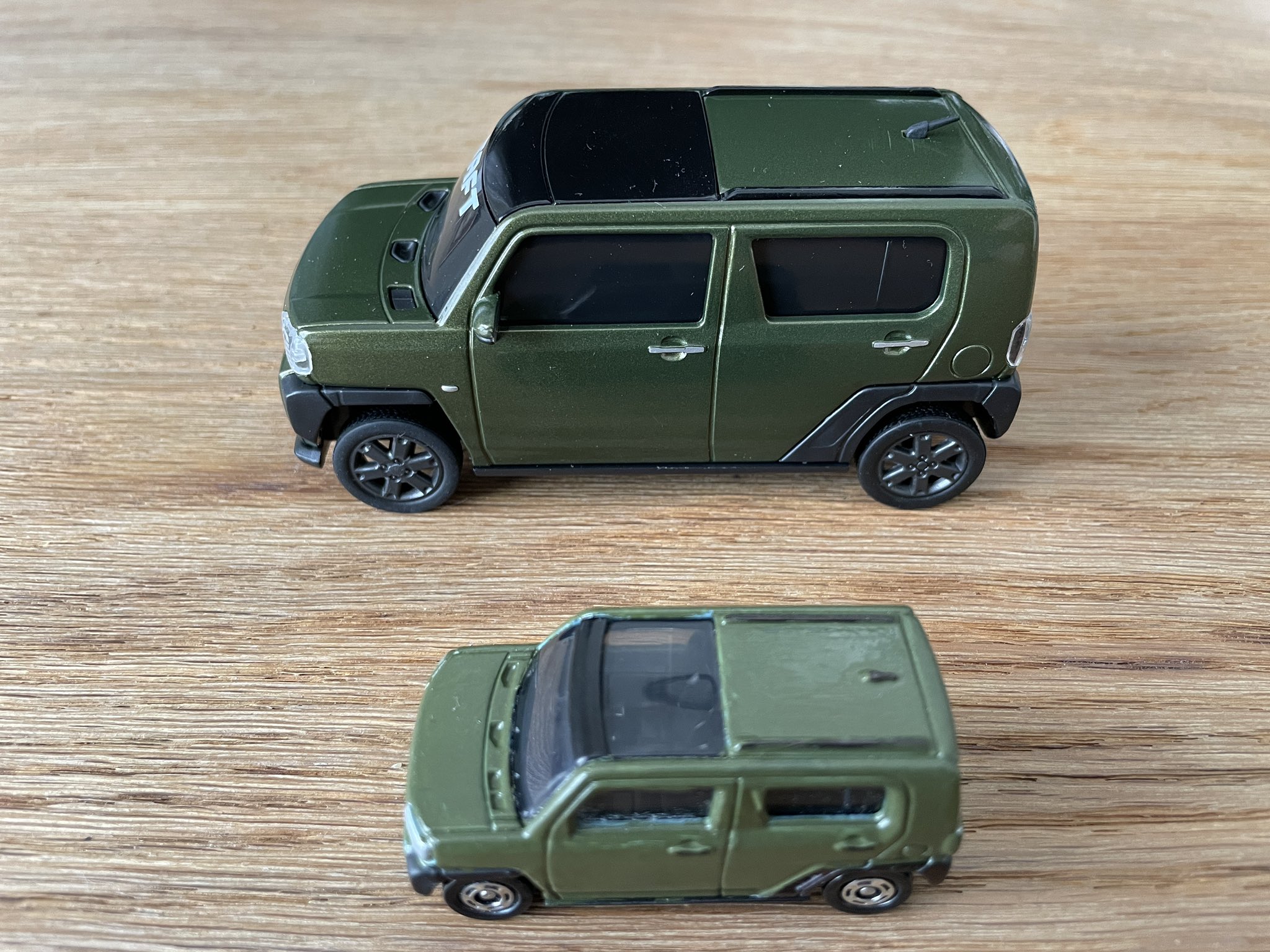 ダイハツTAFT プルバックカー　カーキ色 ダイハツTAFT プルバックカー カーキ色