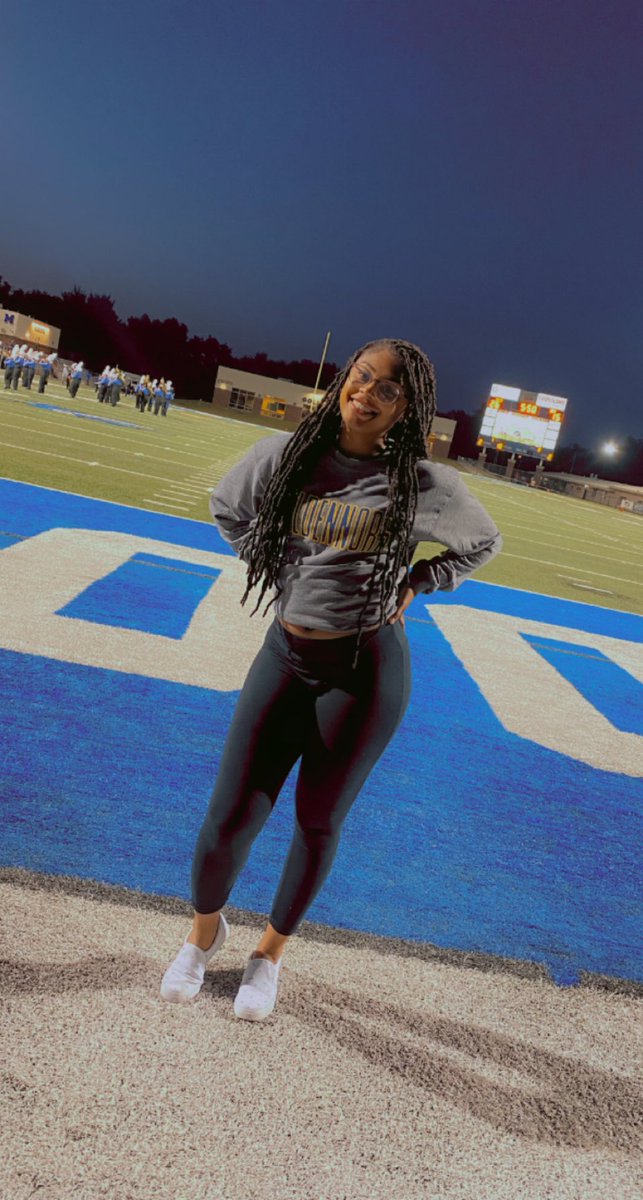SaiJohnson20's tweet photo. HOCO ‘21 w/ my loves 🤍 #GoGoNEO #RowNorseRow https://t.co/sEqwG0JNxG